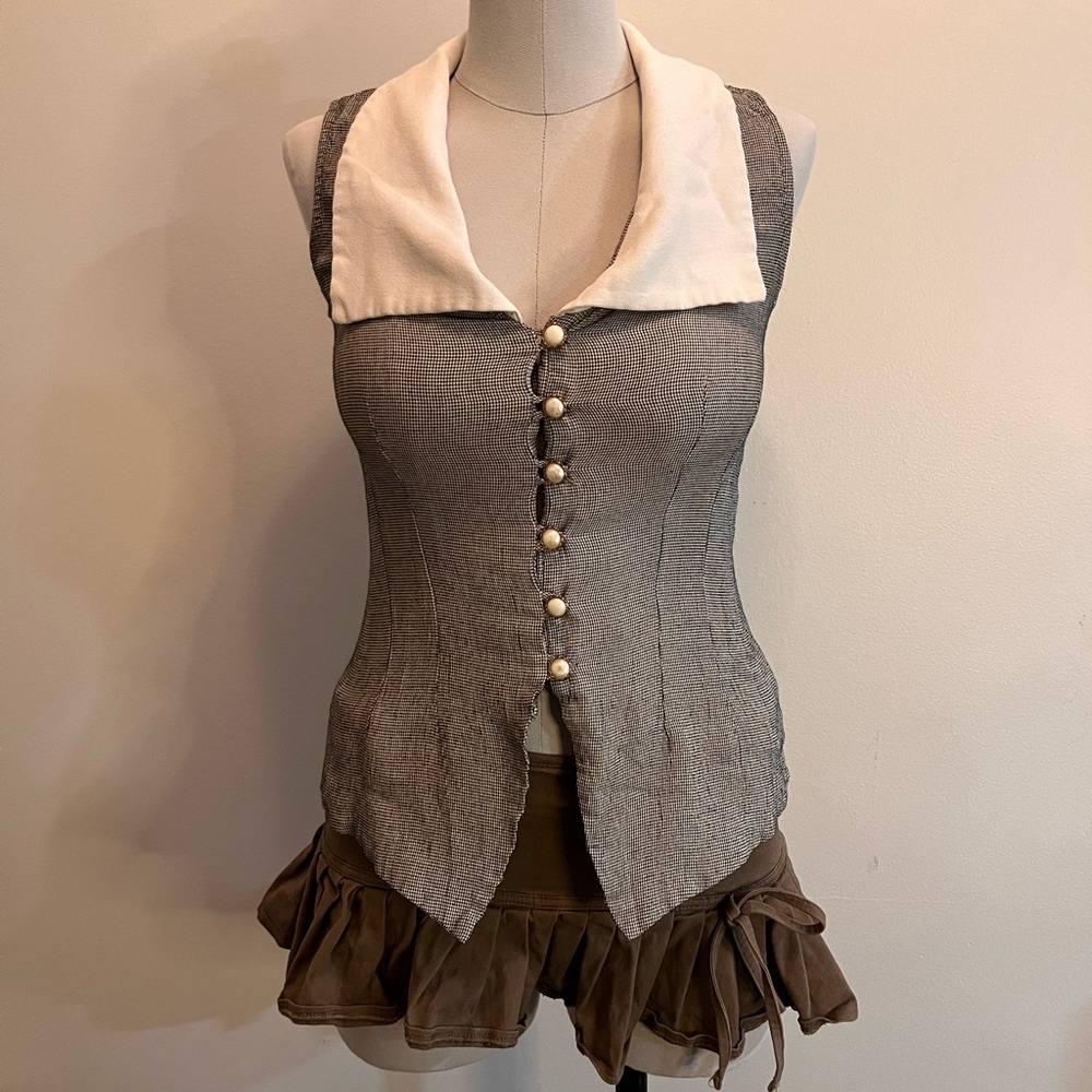 80s / 90s vintage fitted corset top 🥀